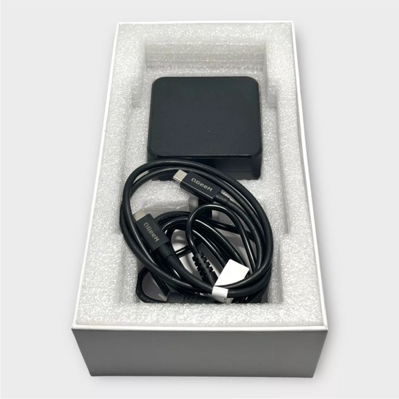 QGeeM 16 in 1 USB C Thunderbolt 4 Docking Station Dual Monitor 4K or Single 8K - Picture 6 of 9